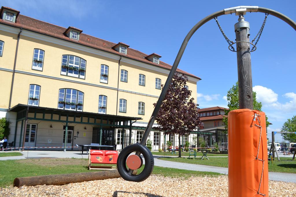 Jufa Hotel Fuerstenfeld Eksteriør bilde