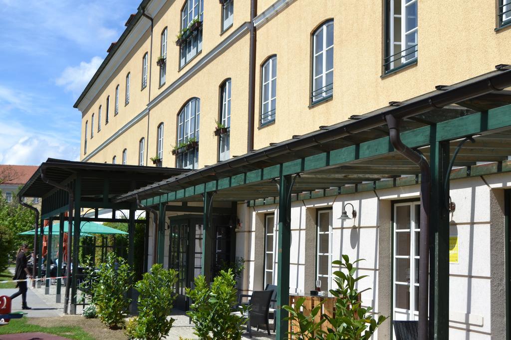 Jufa Hotel Fuerstenfeld Eksteriør bilde