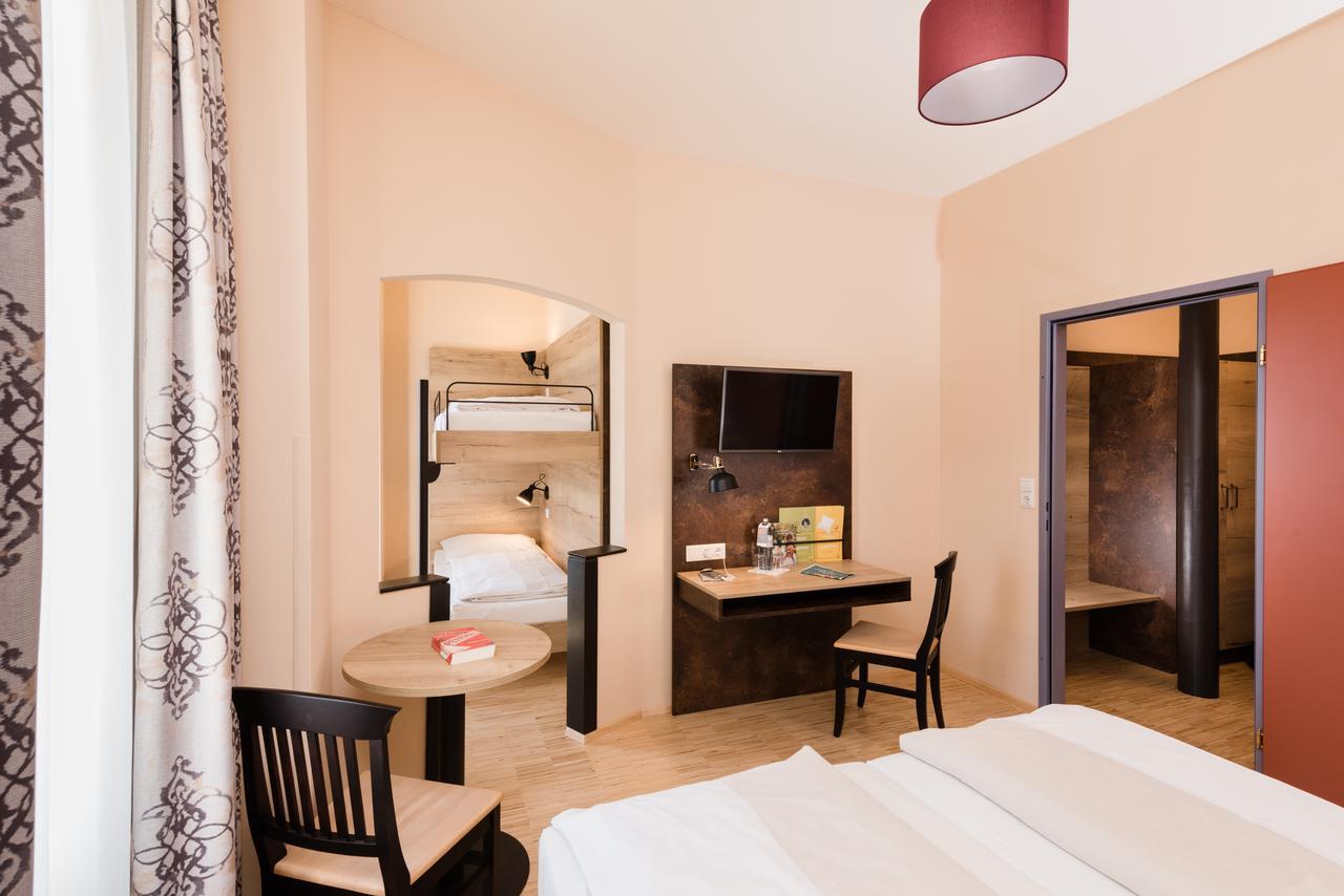 Jufa Hotel Fuerstenfeld Eksteriør bilde