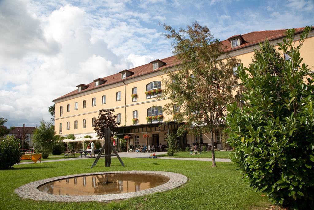 Jufa Hotel Fuerstenfeld Eksteriør bilde