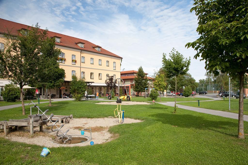Jufa Hotel Fuerstenfeld Eksteriør bilde